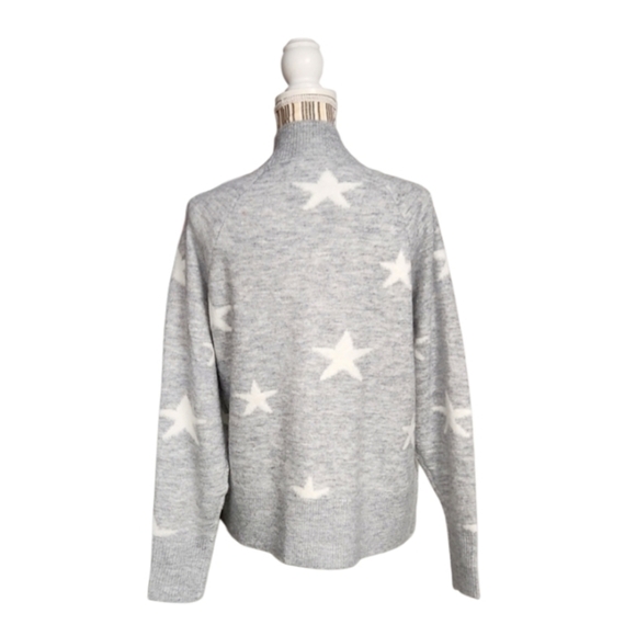 Happy Holidays 1X Light Grey Sweater With Stars - Picture 2 of 7